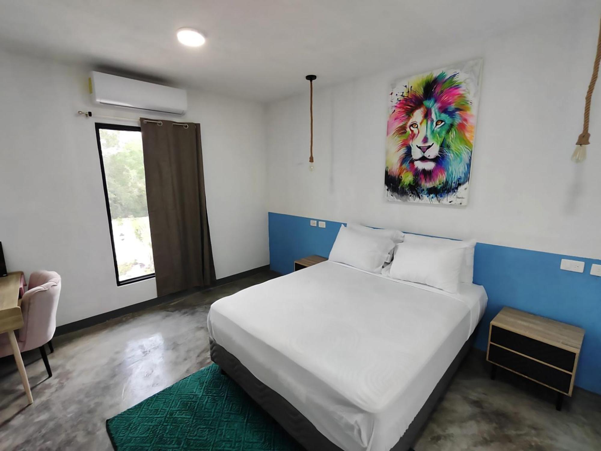 New Friends Hostel & Bar Adults Only Вальядолид Экстерьер фото